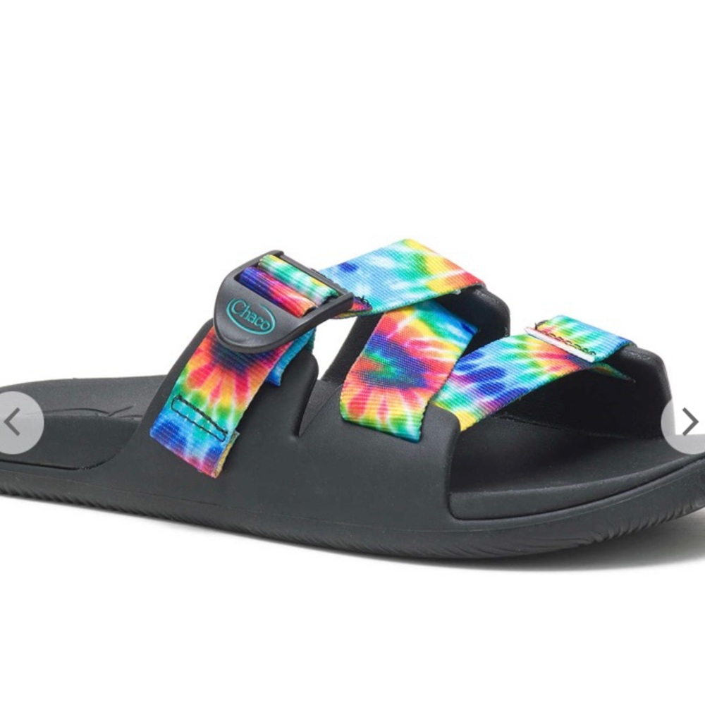 Chaco’s chillos slides dark tie dye